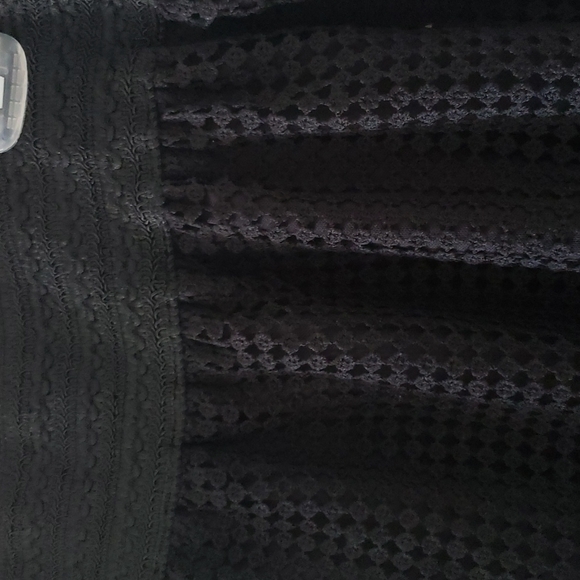 Beautiful skirt only worn once - Picture 3 of 4